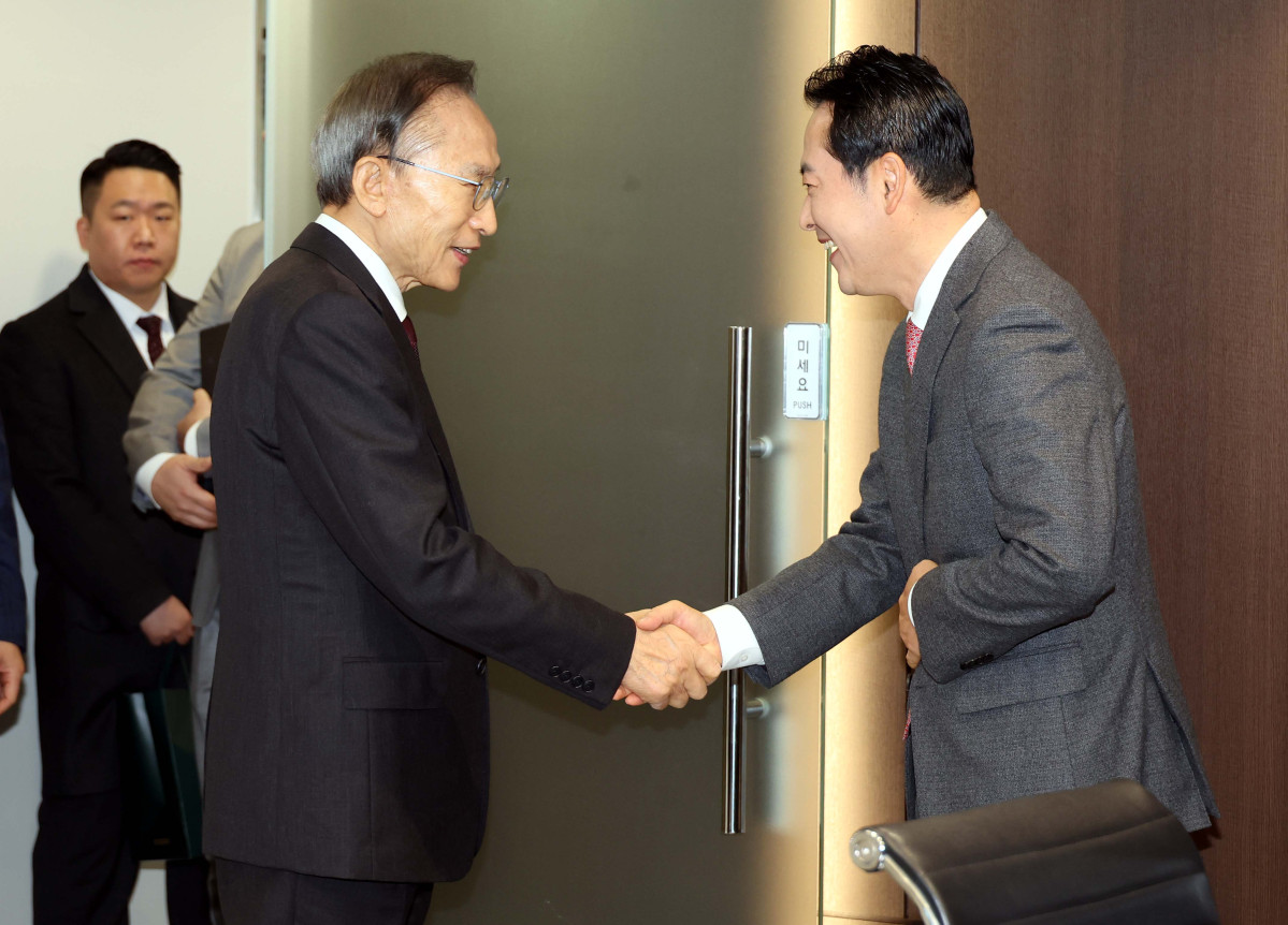 ▲장동혁 국민의힘 대표가 2일 서울 서초구 청계재단을 찾아 이명박 전 대통령을 예방하고 있다. 국회사진기자단