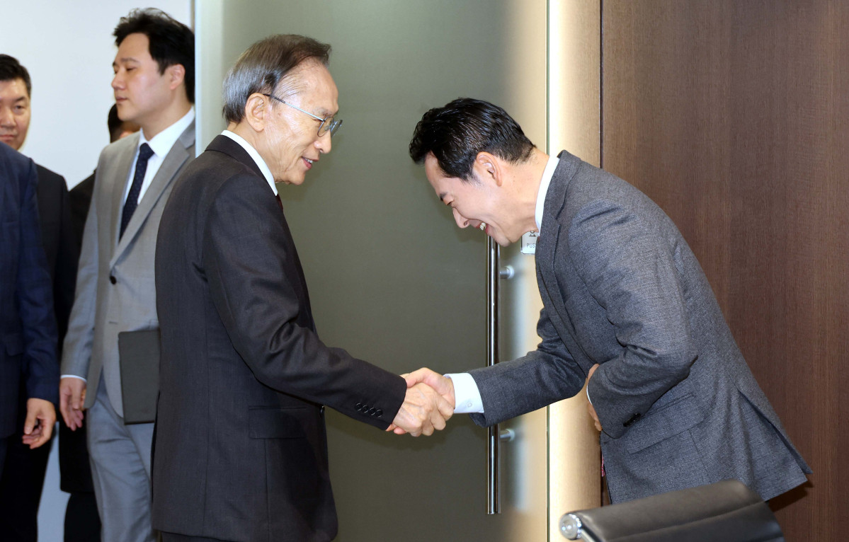 ▲장동혁 국민의힘 대표가 2일 서울 서초구 청계재단을 찾아 이명박 전 대통령을 예방하고 있다. 국회사진기자단