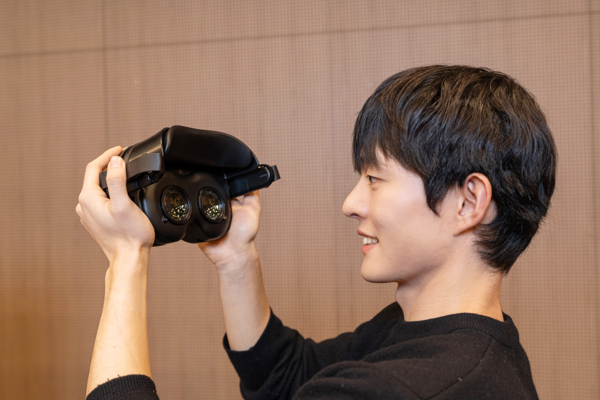 ▲RGB 올레도스 헤드셋 데모제품 (자료제공=삼성디스플레이)