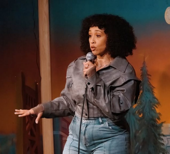 ▲‘오십이 넘어도 괜찮아’의 저자이자 코미디언, 배우, 프로듀서로 활동해 온 본 데카를로.(본 데카를로 인스타그램)