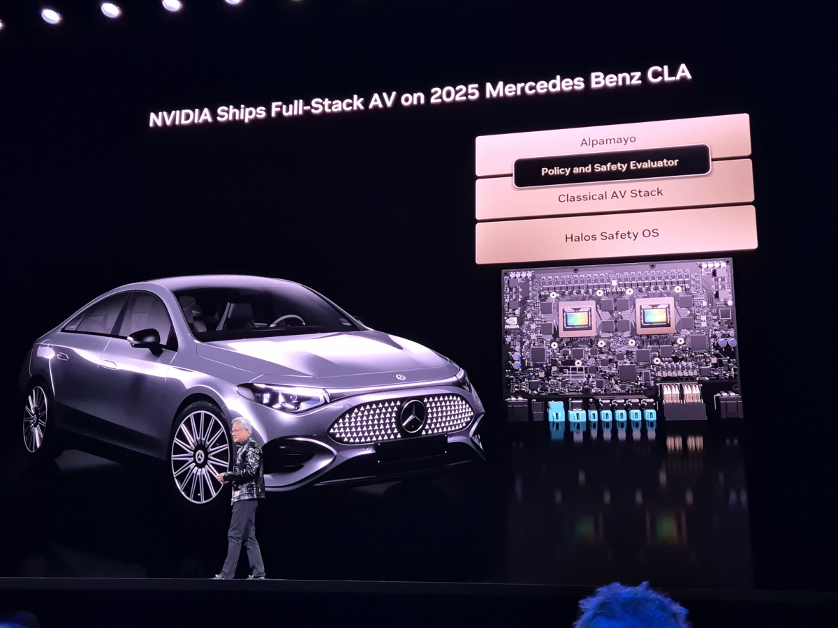 ▲젠슨 황 엔비디아 CEO가 특별연설에서 벤츠와의 협업을 발표하고 있다. (박민웅 기자 pmw7001@)