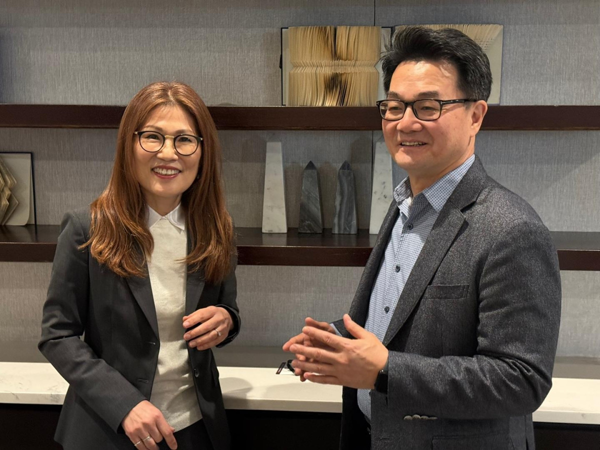 ▲5일(현지시간) 미국 펜실베이니아주 필라델피아에서 열린 전미경제학회 연차총회에 한미경제학회 멤버로 참여한 장유순(왼쪽) 미 인디애나주립대 교수와 김성현 성균관대 경제학과 교수. (연합뉴스)