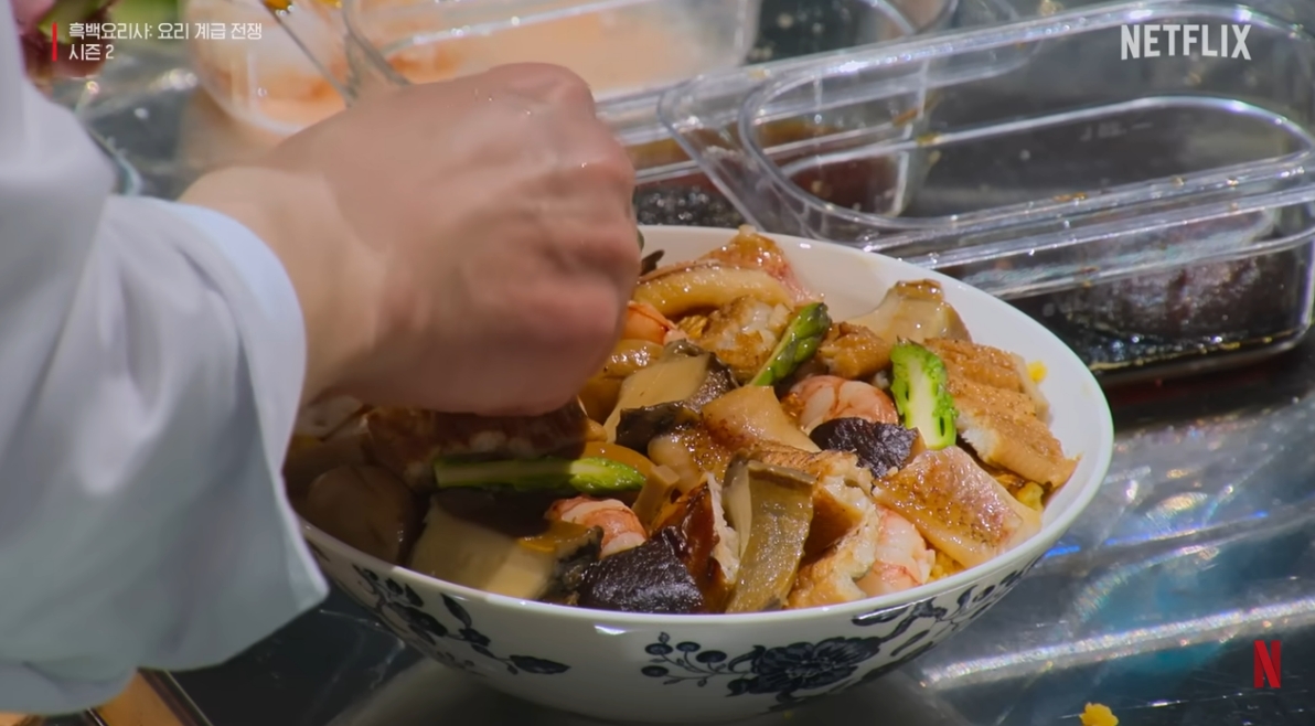 ▲'흑백요리사2' 주인공 재질 최강록, 무한 요리 천국 '무시즈지', 다 조려버린 최강록 (출처=유튜브 채널 '넷플릭스 코리아')