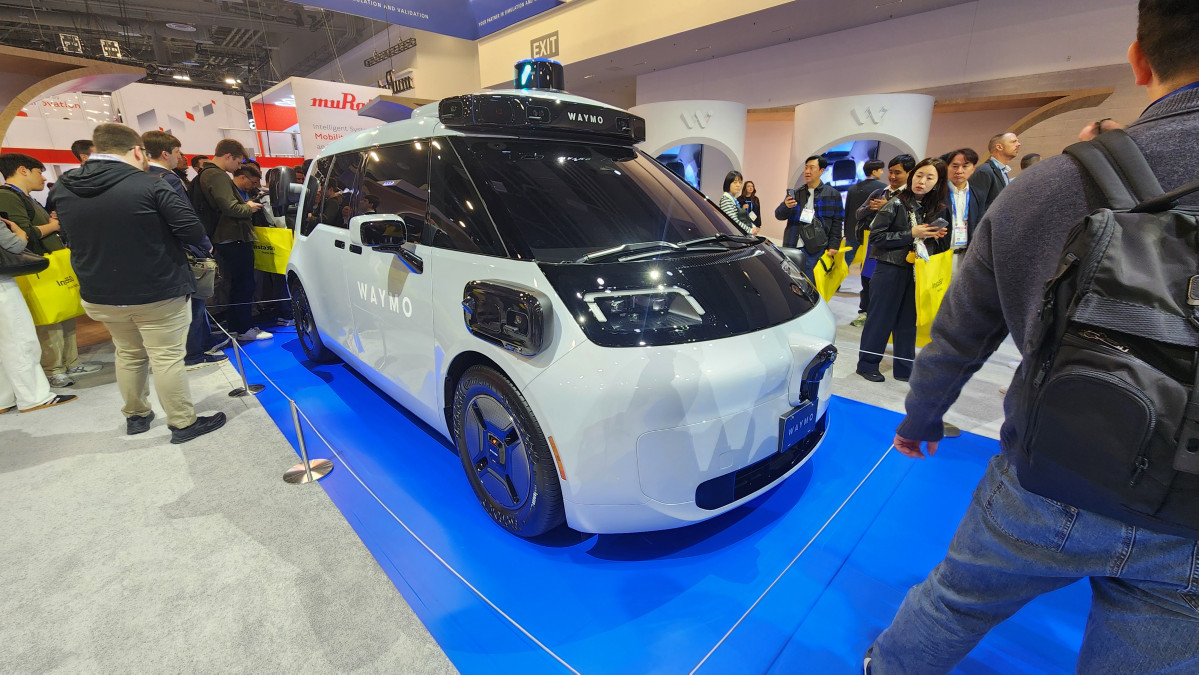 ▲구글 웨이모 부스에 전시된 지커의 테스트용 차량. 김채빈 기자 @chaebi