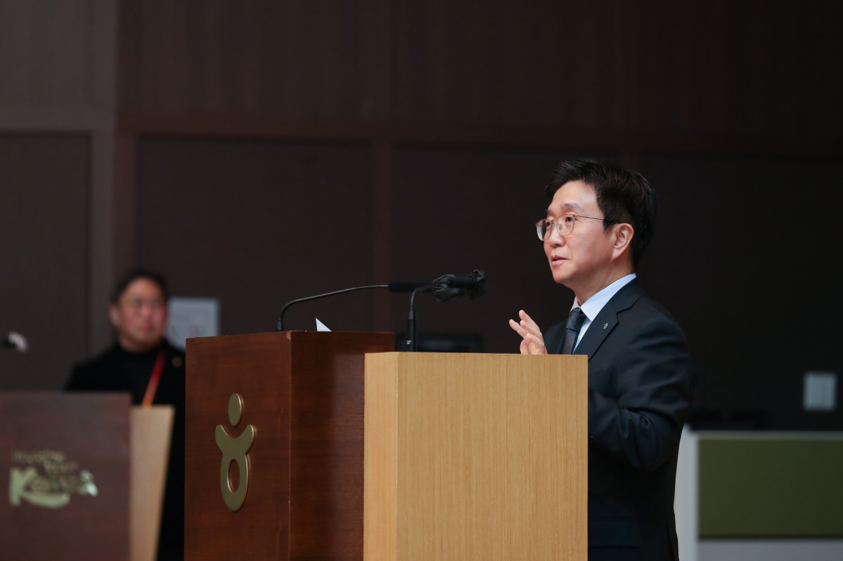 ▲박성혁 한국관광공사 신임 사장이 7일 공사 원주 본사에서 취임식을 갖고 직원들에게 취임사를 하고 있다. (사진제공=한국관광공사)