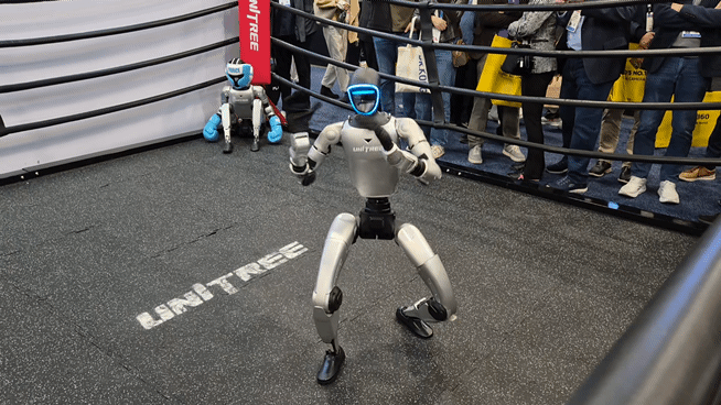 ▲유니트리 로보틱스 'G1'이 춤추고 있다. (박민웅 기자 pmw7001@)