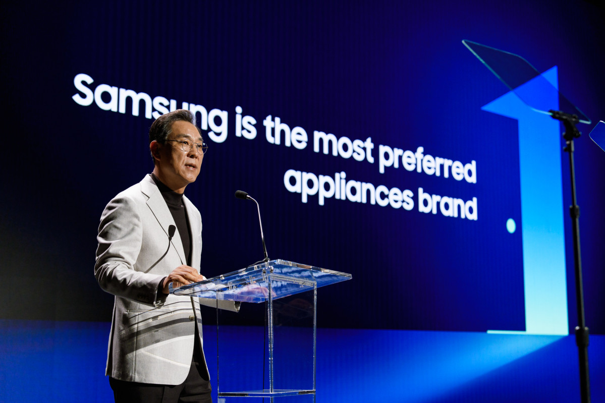 ▲김철기 삼성전자 DA 사업부장 부사장이 CES 2026 딥다이브 행사에서 AI 가전 중심의 글로벌 성장 전략을 소개했다. (자료제공=삼성전자)