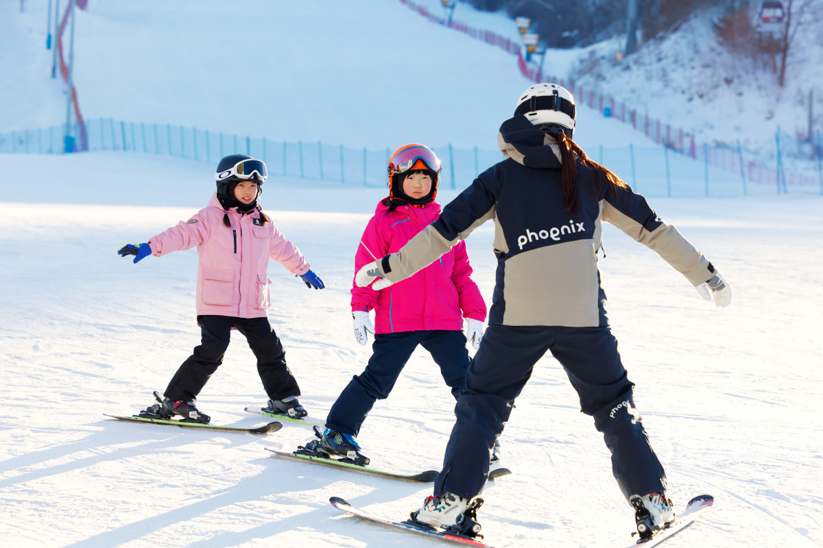 겨울방학 맞아 스키·눈썰매장 활기⋯강습·야간·체험 프로그램 확대[주말&]