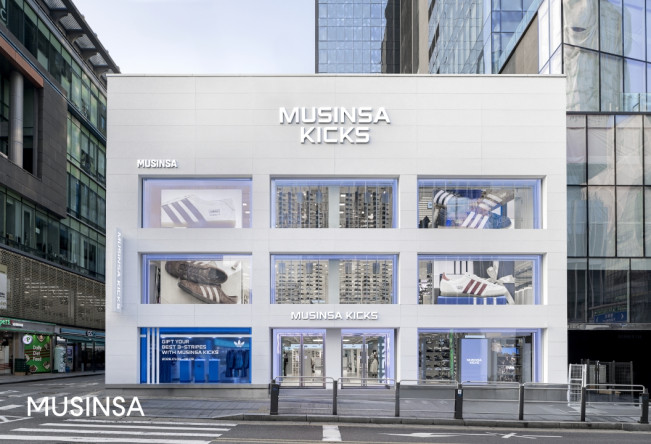 ▲무신사 킥스 홍대 매장 외관. (사진제공=무신사)