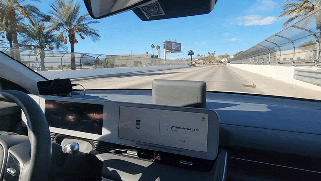 ▲현대차 모셔널의 로보택시가 달리고 있는 모습. 현대차 모셔널의 아이오닉 5 로보택시. 김채빈 기자 @chaebi