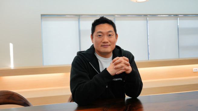 ▲심재민 월급쟁이부자들 프롭테크팀 리드가 최근 본지와의 인터뷰를 통해 “기존 공인중개사들과 상생하고자 한다. 적극적으로 협업하고 비효율적인 구조를 개선해 장기적으로는 시장 전체에 긍정적인 영향을 주는 것이 목표”라고 밝혔다. (사진제공=월급쟁이부자들)