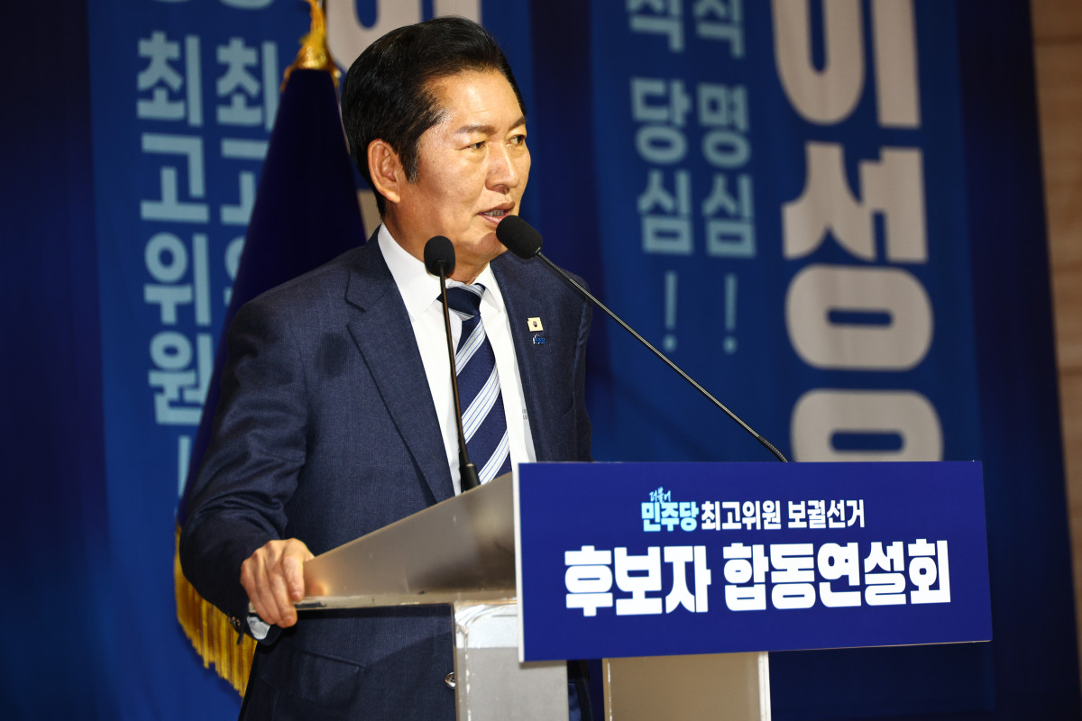 ▲정청래 더불어민주당 대표가 11일 오후 서울 여의도 국회 의원회관에서 열린 최고위원 보궐선거 후보자 합동연설회에서 발언하고 있다. (사진=뉴시스)