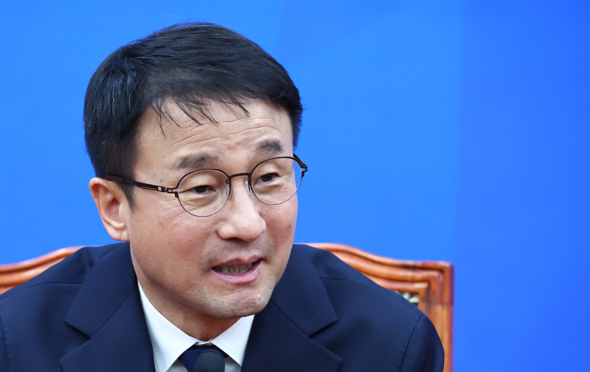 ▲ 한병도 더불어민주당 신임 원내대표가 11일 오후 서울 여의도 국회에서 기자간담회를 열고 발언하고 있다. (사진=뉴시스)