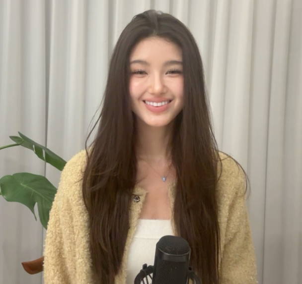 ▲다니엘 라이브 방송 (출처=다니엘 인스타그램 캡처)