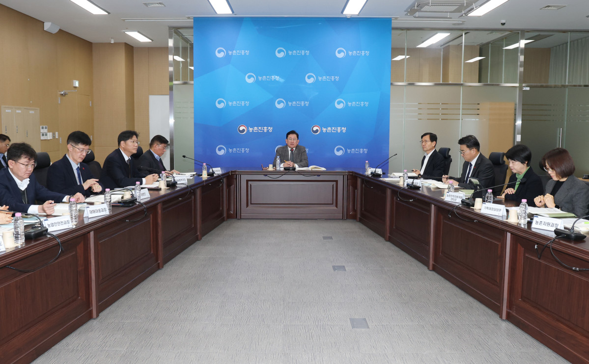 ▲이승돈 농촌진흥청장이 13일 본청에서 ‘2026년 제1차 전국 농업기술원장 업무 회의’를 주재하고 있다. (사진제공=농촌진흥청)