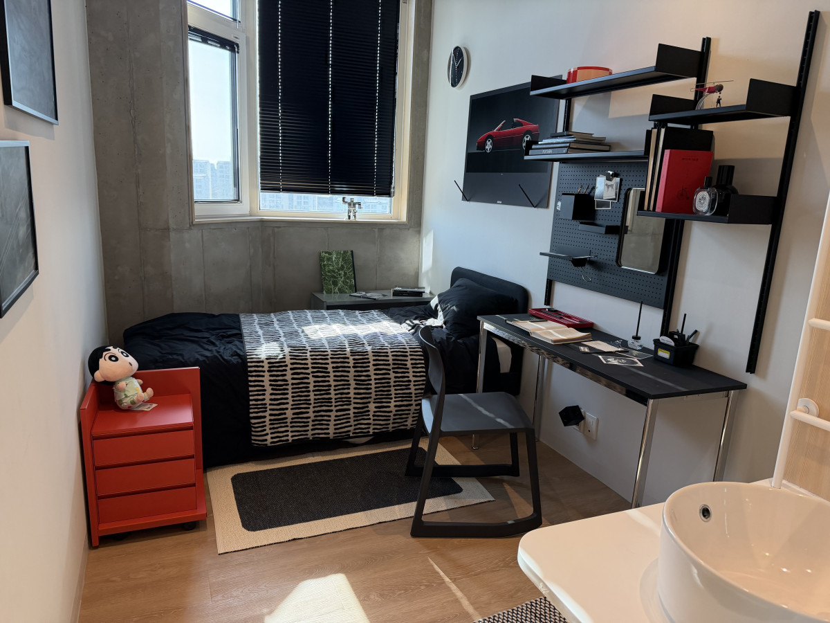 ▲에피소드 신촌 캠퍼스 스튜디오 타입. 방 안에 개별 화장실이 있다. (조유정 기자 youjung@)