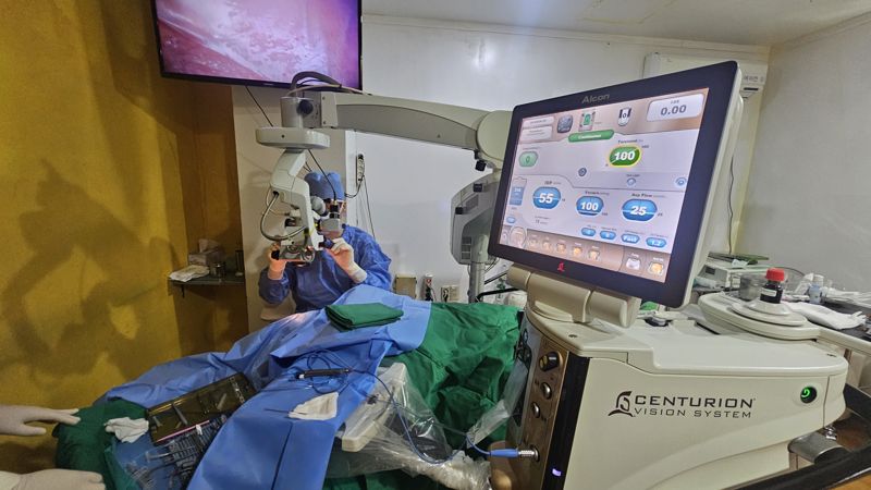 ▲시술 사진 (사진제공=정근안과병원 )