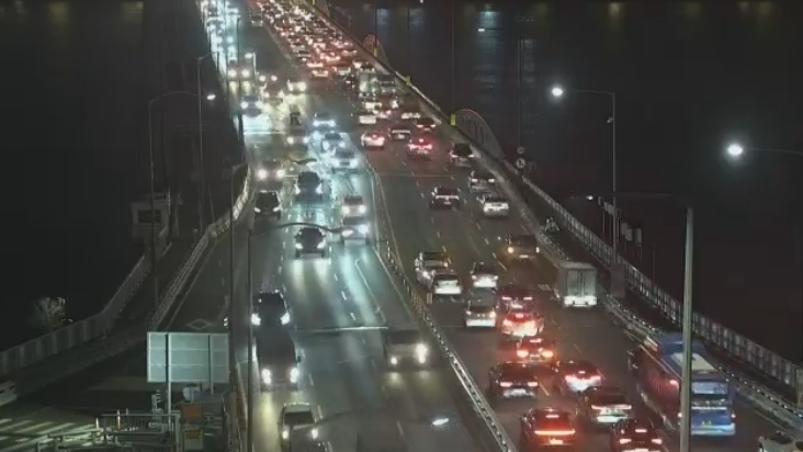 ▲성산대교 일대 정체…추돌사고·결빙 (출처=서울특별시 교통정보센터 홈페이지)