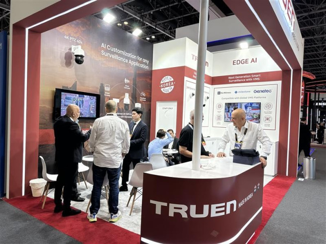▲트루엔은 아랍에미리트에서 열린 ‘인터섹 두바이 2026(Intersec Dubai)’에서 중동 및 인도시장 기업과 파트너링 미팅을 진행했다. (사진제공 = 트루엔)