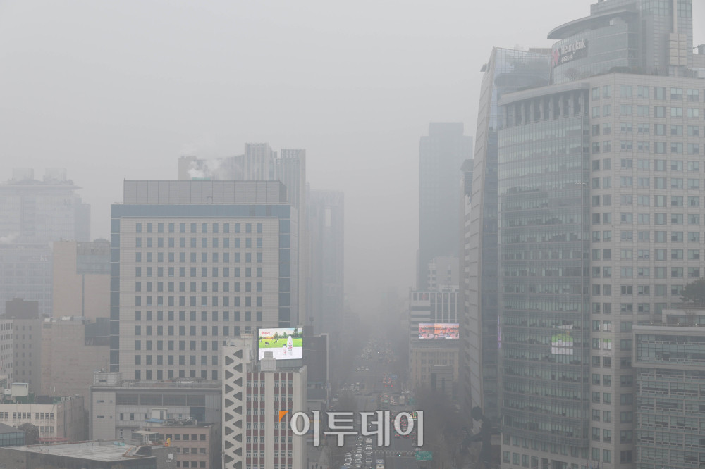 ▲서울·경기·충청·영남 '나쁨'…초미세먼지 주의보 확대, 초미세먼지 나쁨…13일에도 이어져 (고이란 기자 photoeran@)