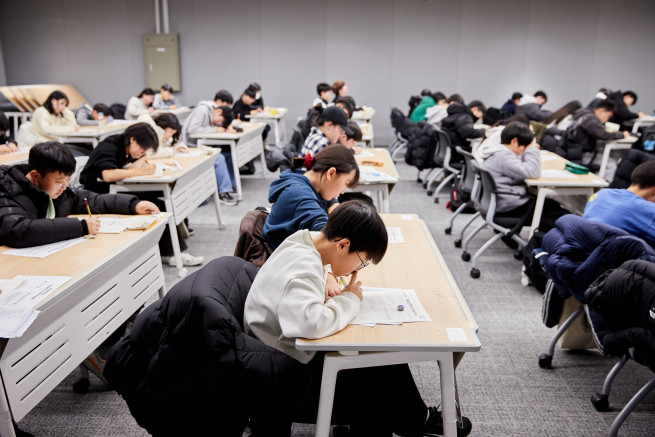 ▲비상교육이 주최하는 ‘2026 TESOM 전국 수학 경시대회’가 비상교육 본사(경기도 과천) 등 전국 7개 고사장에서 동시에 실시됐다. (사진제공=비상교육)