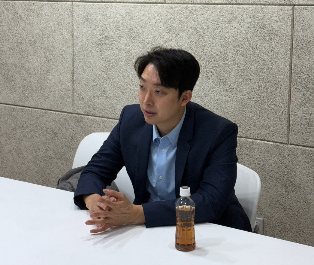 ▲삼진어묵 박용준대표가 부산 삼진어묵 본사 회의실에서 인터뷰에 응하고 있다.  (서영인 기자 (@hihiro))