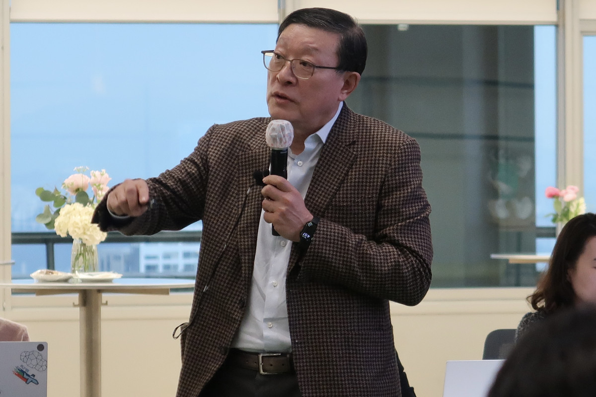 ▲허태수 GS그룹 회장이 2026 신년 임원 모임에서 경영계획을 발표하고 있다. (사진=GS)