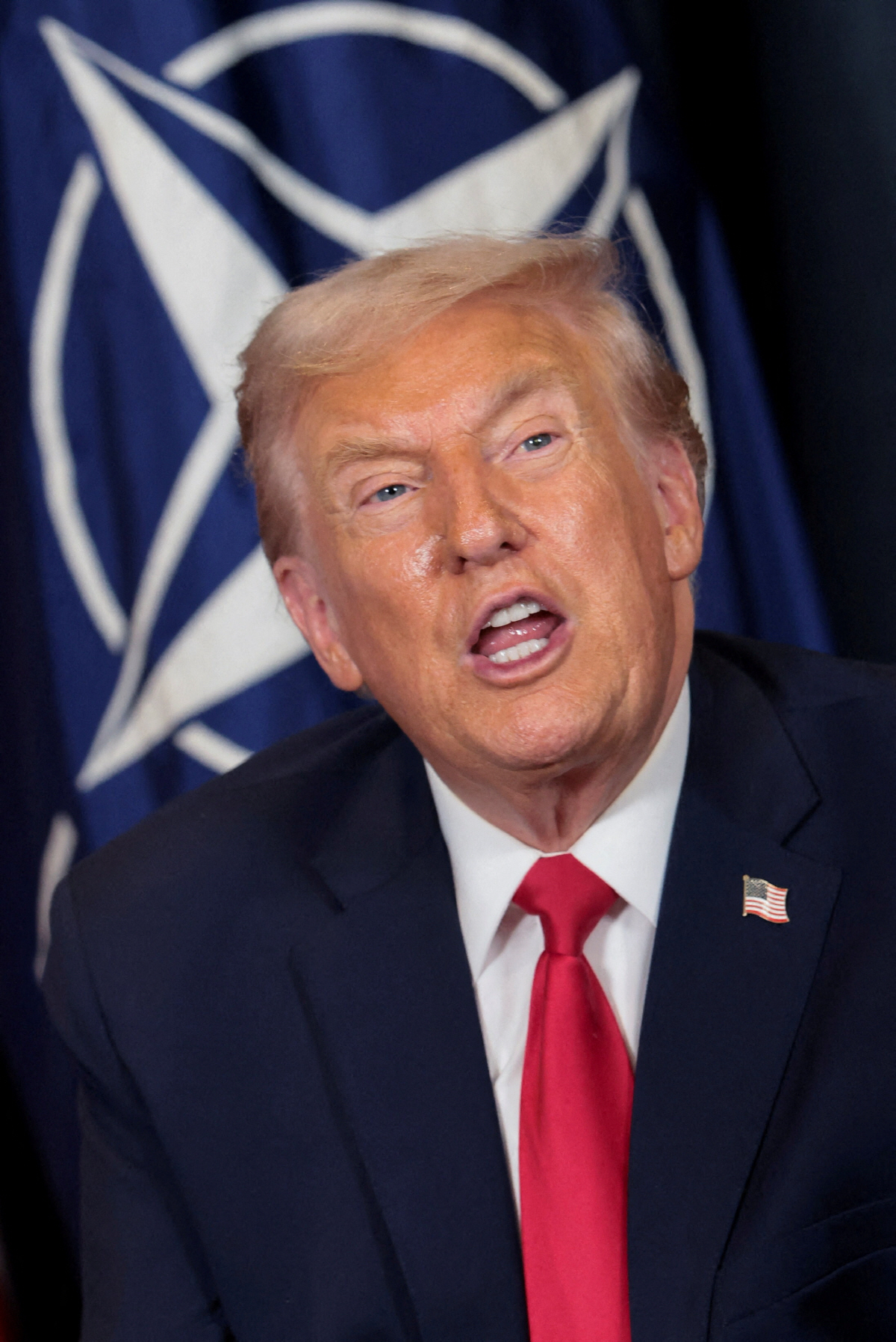 ▲도널드 트럼프 미국 대통령이 21일(현지시간) 스위스 다보스에서 발언을 하고 있다. 다보스/로이터연합뉴스