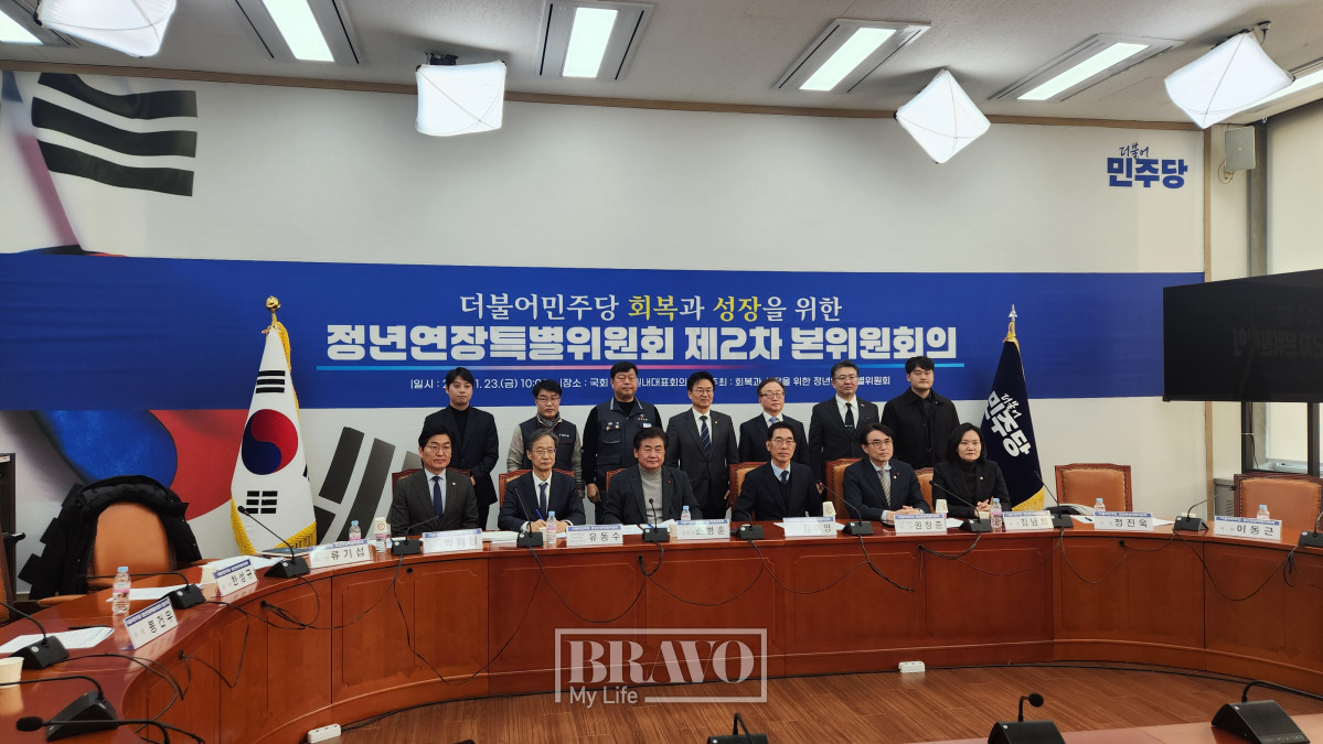 ▲23일 국회 더불어민주당 원내대표회의실에서 열린 정년연장 특별위원회. 서지희 기자 jhsseo@