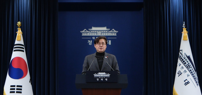 ▲홍익표 정무수석이 25일 청와대 춘추관에서 이재명 대통령의 이혜훈 기획예산처 장관 후보자에 대한 지명철회 브리핑을 하고 있다.  (연합뉴스)