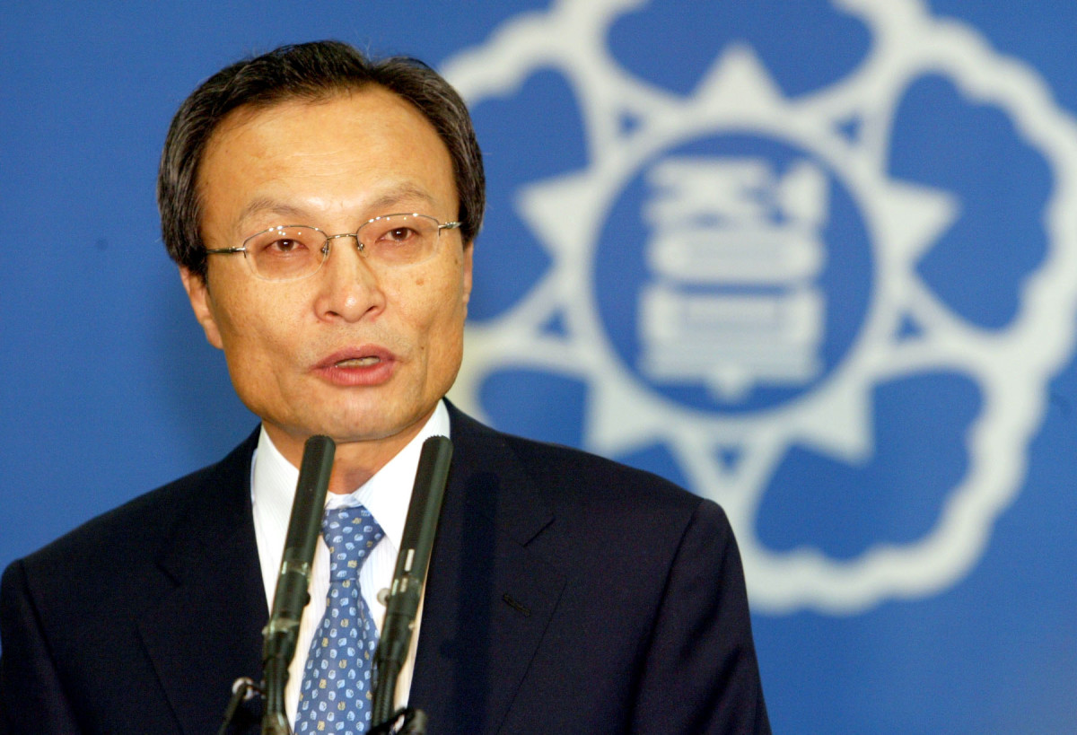 ▲2004년 6월 30일 당시 국무총리를 지낸 이해찬 민주평통 수석부의장이 청사에서 열린 취임식에서 취임사를 하는 모습.  (연합뉴스)