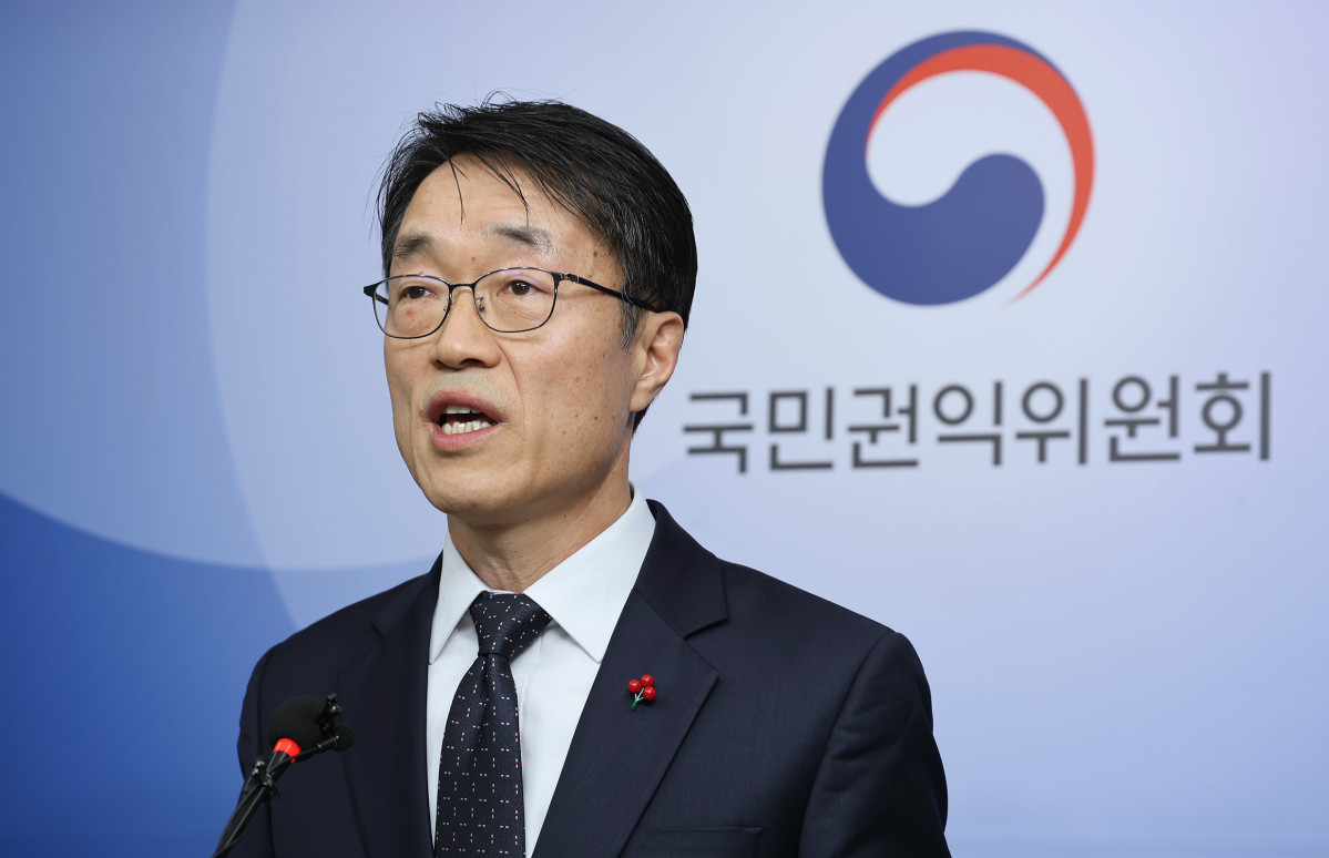 ▲한삼석 국민권익위원회 위원장 직무대리가 27일 세종시 정부세종청사에서 집단갈등조정국 출범 관련 브리핑을 하고 있다. (권익위)