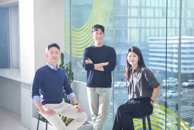 ▲사진 좌측부터 아파트멘터리 오수훈 부사장, 김준영 대표, 윤소연 최고비전책임자(CVO) (사진제공=아파트멘터리)