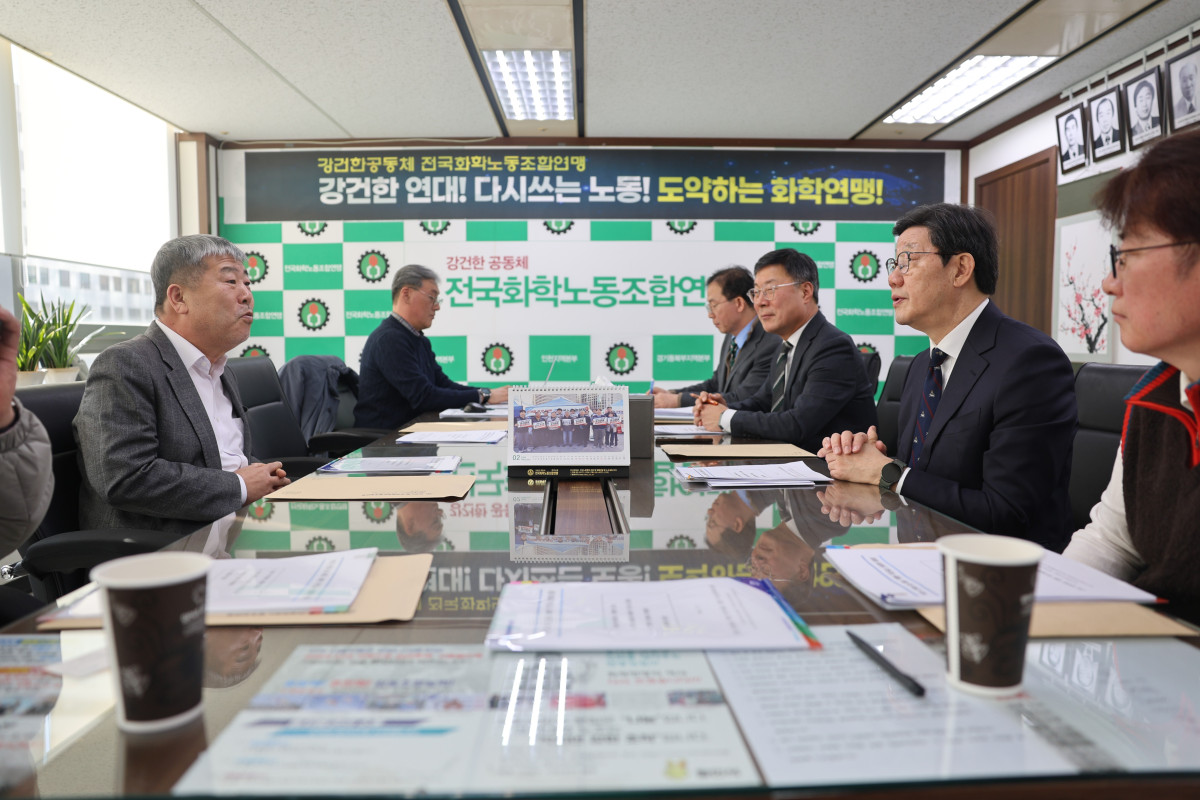 ▲산업 발전을 위한 약가제도 개편 비상대책위원회와 한국노동조합총연맹이 약가제도 개편안에 대해 공동 대응하기로 했다. (사진제공=한국제약바이오협회)