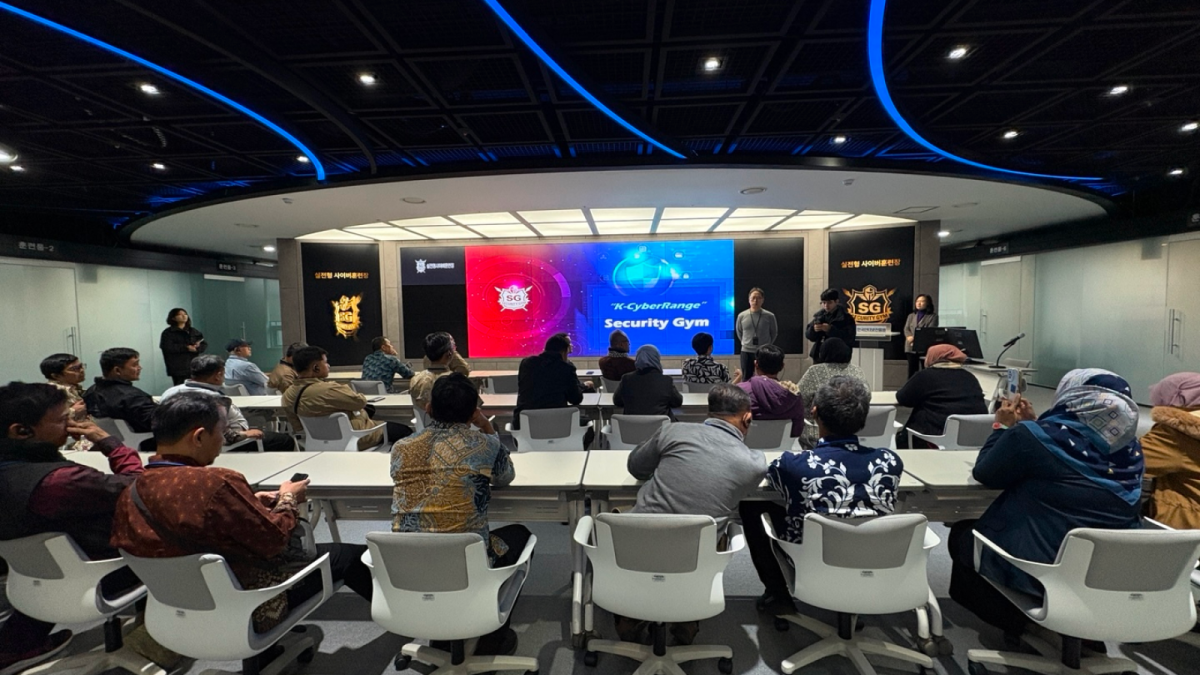 ▲스틸리언이 인도네시아 현지 사이버보안 인력을 대상으로 단기 초청연수를 진행하는 모습. (사진제공=스틸리언)