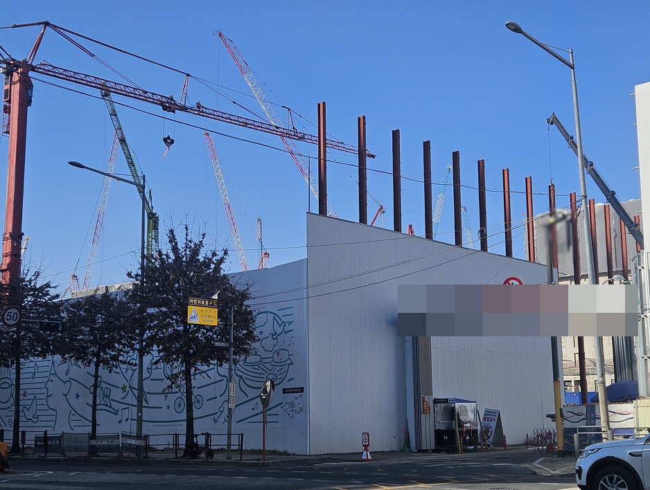 ▲서울 시내 한 아파트 공사 현장. (김지영 기자 kjy42)