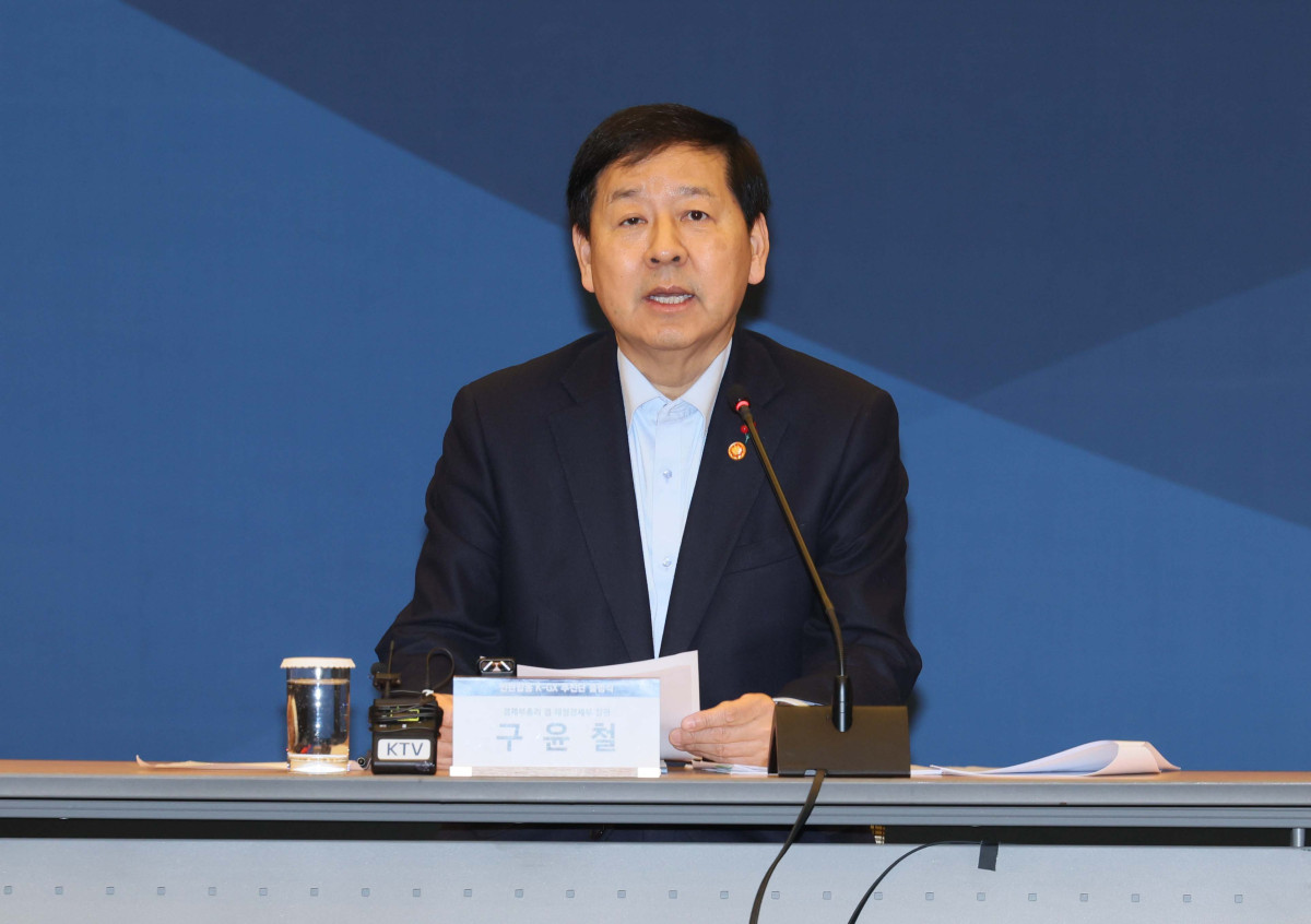 ▲구윤철 부총리 겸 재정경제부 장관이 28일 서울 중구 대한상공회의소에서 열린 ‘민관합동 K-GX 추진단 출범식’에서 모두발언을 하고 있다. 신태현 기자 holjjak@
