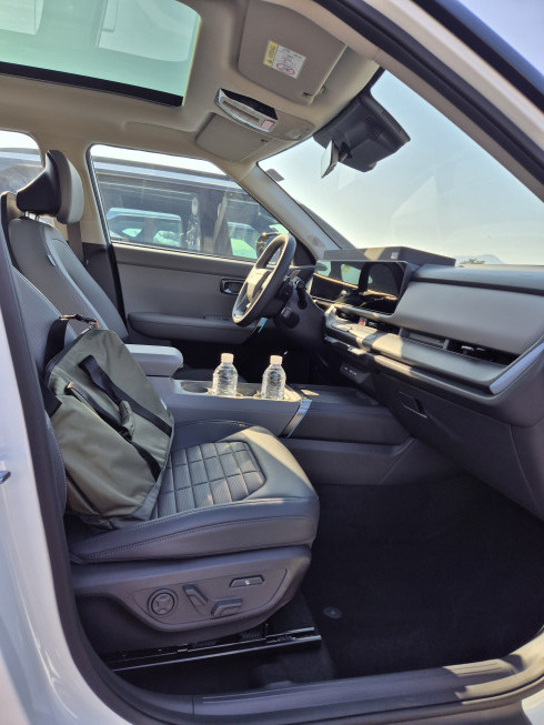 ▲'디 올 뉴 셀토스'는 넉넉한 1열 공간을 갖췄다. (박민웅 기자 pmw7001@)