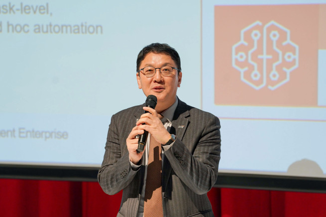 ▲지난 28일 서울 용산구에서 열린 PwC 포럼에서 문홍기 PwC컨설팅 대표가 기조 발언을 하고 있다.  (제공=삼일PwC)