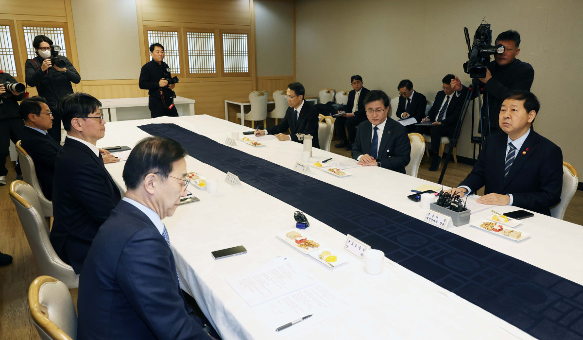 ▲구윤철 부총리 겸 재정경제부 장관이 29일 서울 종로구 정부서울청사에서 열린 ‘주택공급촉진 관계장관회의’에서 모두발언을 하고 있다. 신태현 기자 holjjak@