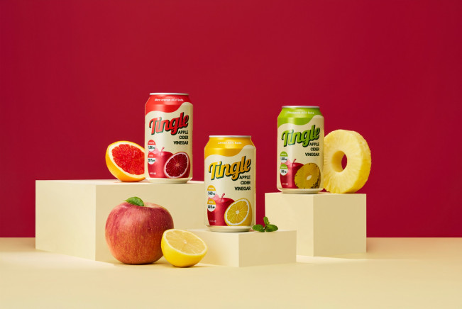 ▲과즙 탄산음료 ‘팅글’ 350ml 캔 3종. (사진제공=일화)