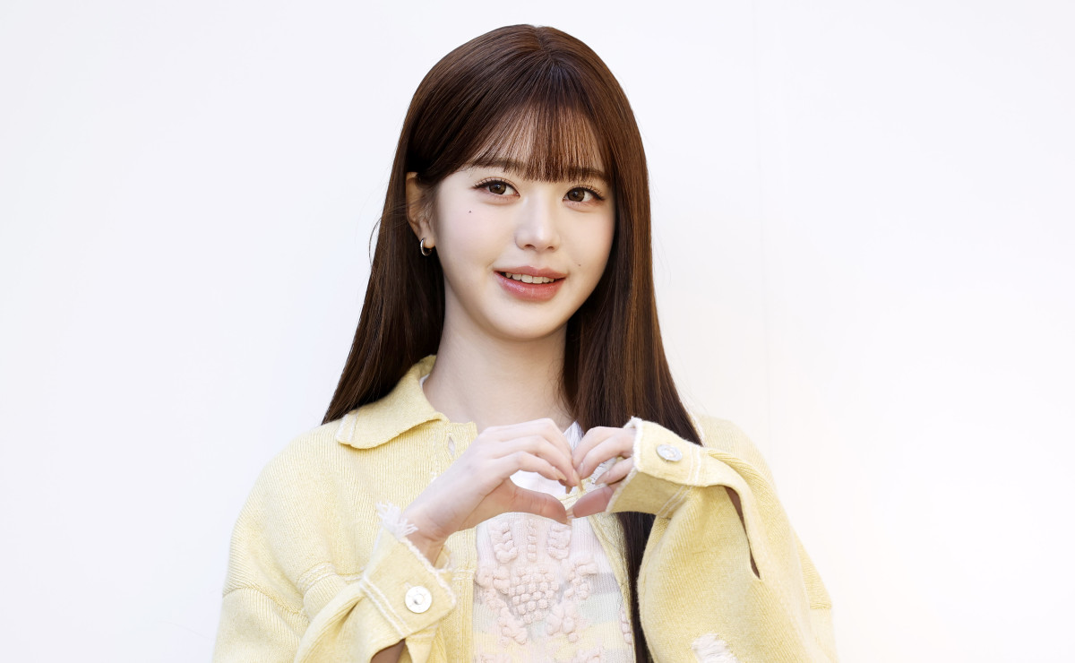 ▲포즈 취하는 장원영 (뉴시스)