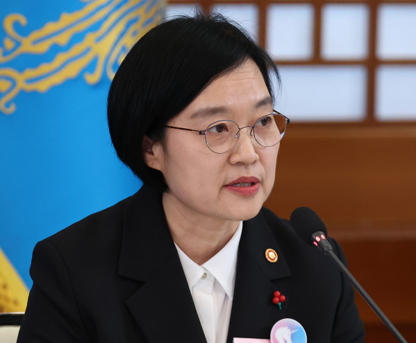 ▲한성숙 중기부 장관이 30일 청와대에서 열린 국가창업시대 전략회의 'K-스타트업이 미래를 만든다'에서 '모두의 창업프로젝트' 관련 보고를 하고 있다. 2026.1.30   (연합뉴스 )