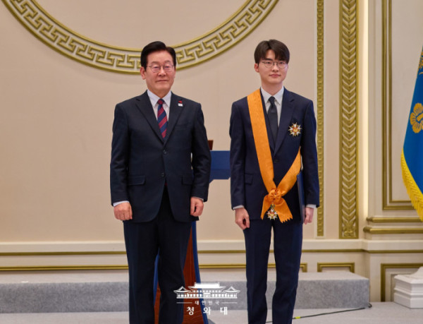 ▲이재명 대통령, '페이커' 이상혁(사진제공=청와대)