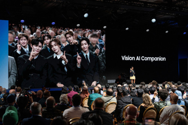 ▲라이즈가 미국 라스베이거스에서 열린 'CES 2026 삼성 더 퍼스트룩 2026'에 참석했다.(사진제공=SM엔터테인먼트)