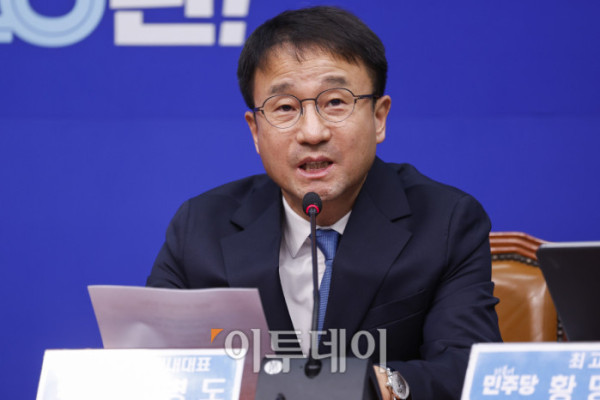 ▲한병도 더불어민주당 신임 원내대표가 12일 서울 여의도 국회에서 열린 더불어민주당 최고위원회의에서 발언하고 있다. 조현호 기자 hyunho@