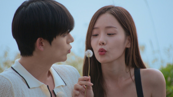 ▲'솔로지옥5' 커플 화보 미션(사진제공=넷플릭스)