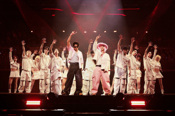 ▲세븐틴 에스쿱스X민규(사진제공=플레디스엔터테인먼트)