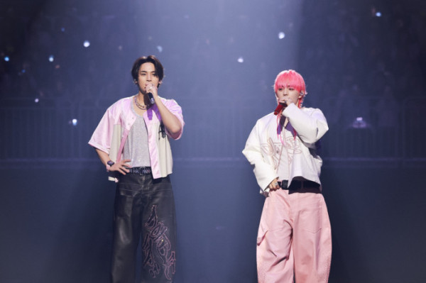 ▲세븐틴 에스쿱스X민규(사진제공=플레디스엔터테인먼트)