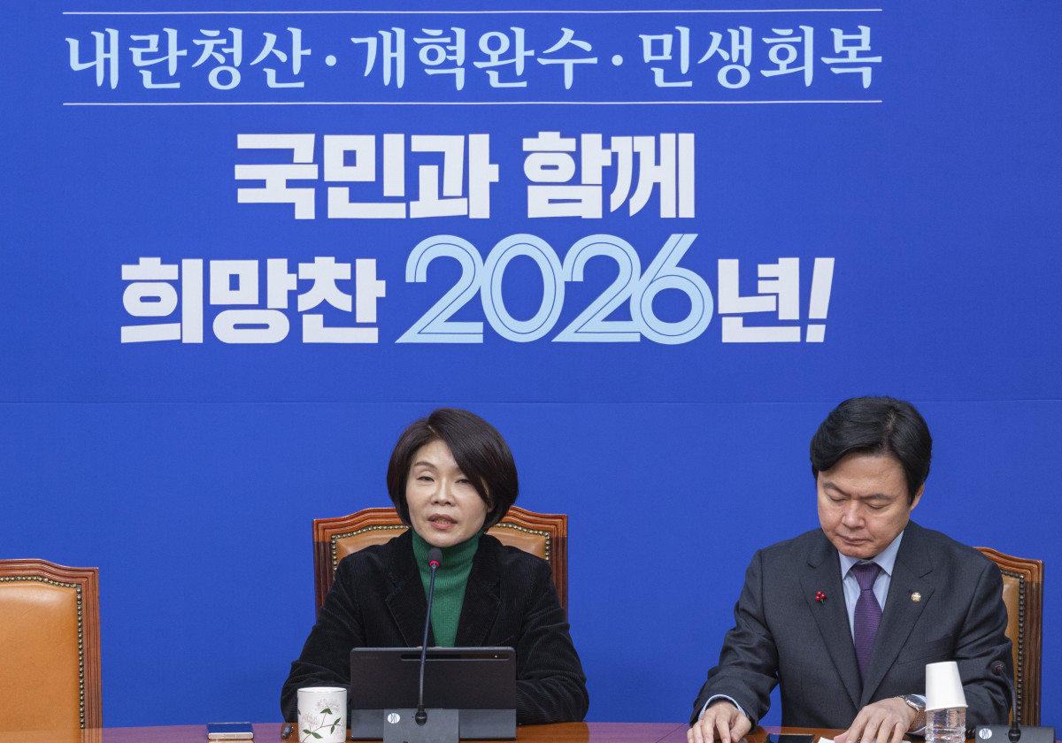 ▲더불어민주당 한정애 정책위의장이 1일 국회에서 열린 기자간담회에서 정책 추진 방향에 대해 말하고 있다. (사진=연합뉴스)